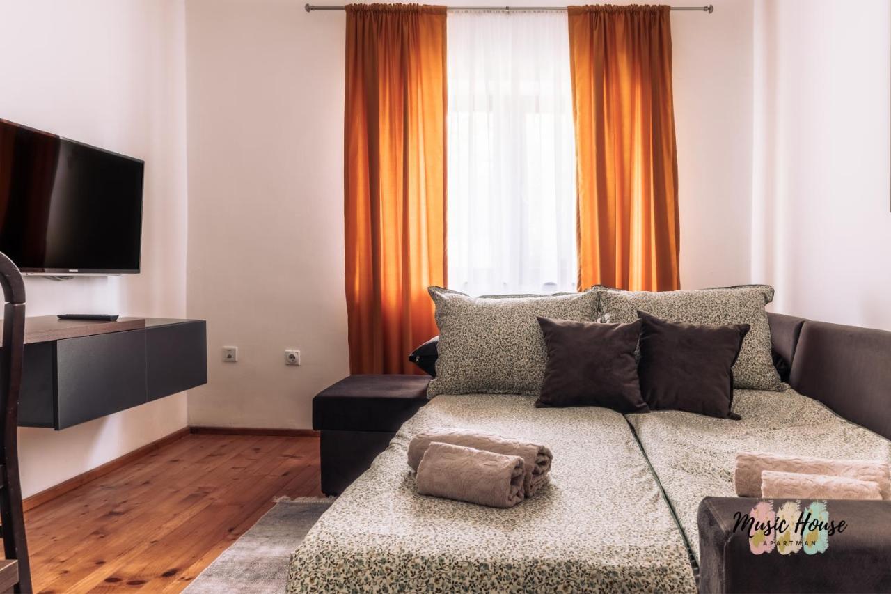 Music House Apartment Tuzla Eksteriør billede